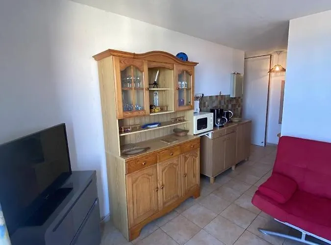דירה T3 Avec Terrasse Donnant Sur La Sur Pierre La *